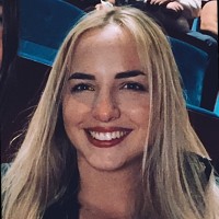 Lara Mills