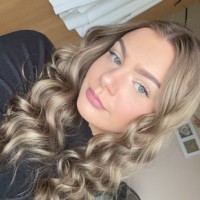 Claudia Parry