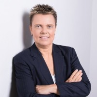 Dr. Christine Löw