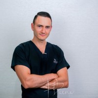 Dr Federico Baena Q