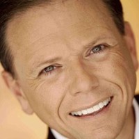 Gerald Wolfe