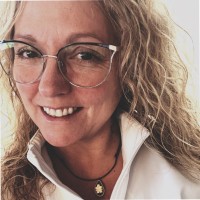 Martine Théorêt, Mba