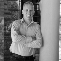Dr Ian C Dunican