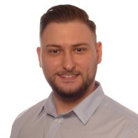 Enis Kurt
