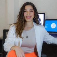 Daniela Barahona V