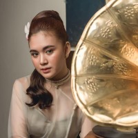Lily Phoo