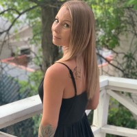Suzi West