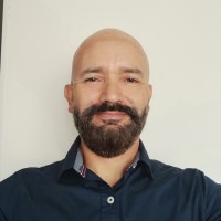 José A López A