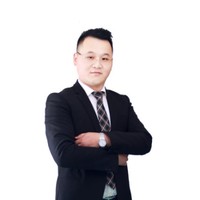 潘万里