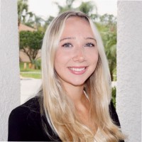 Sara Mount, AU
