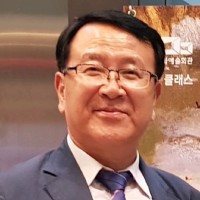 Mike Jang/DYE