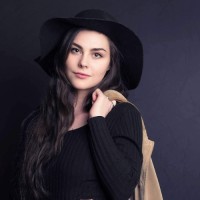 Savannah Brunette