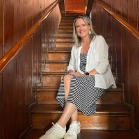 Mandy Dingle