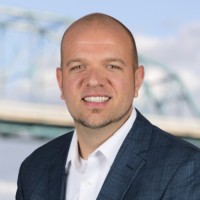 Chad Mejeur, Mba