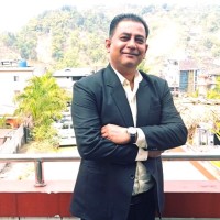 Leonard Khanna