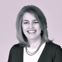 Jennifer Gillespie, Hia