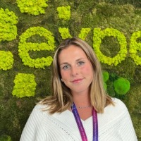 Holly Thompson