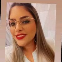 Débora Ribeiro