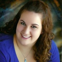 Sarah Bouressa, Mba