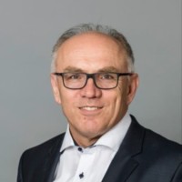 Dr. Roland Hartmann