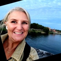 Julie Booth