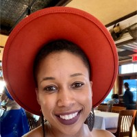 Simone Adams