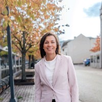 Esther Huemer-Nilsen
