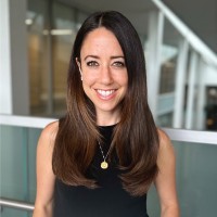 Valerie Manouk, Mpa