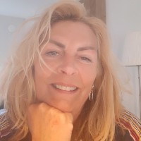 Lucienne Koestal