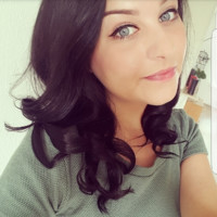 Nicole Custers