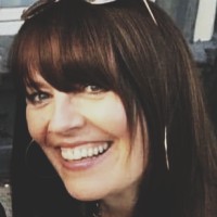 Lesley Crowe