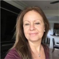 Suzanne Tamer
