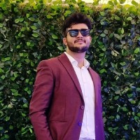 Vivek Shukla