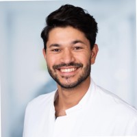 Dr. Med. Vivian Oliver Vij