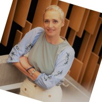 Iris Van Zand