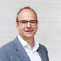 Ralf Peters
