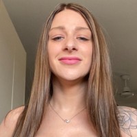 Shenae Dows