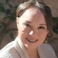 Elizabeth Alva Salazar