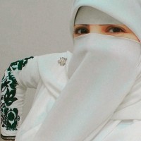 Eman Farouz