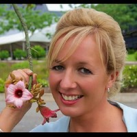 Lisa Elmes