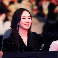 Gloria Huang