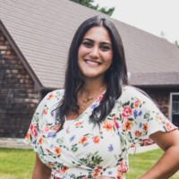Julia Azar