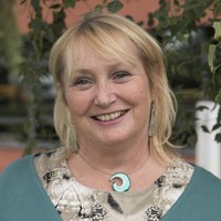 Angie Deaves