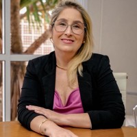 Vivian Toni