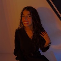 Inès Lakhdar