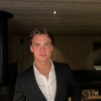 Christopher Hjelkrem