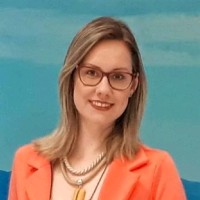 Ana Claudia Goldacker