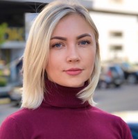 Анна Воронова