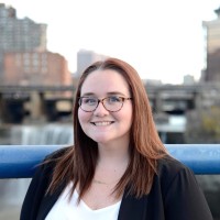 Abbie Boglione, Iida