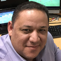 Carlos Olivares